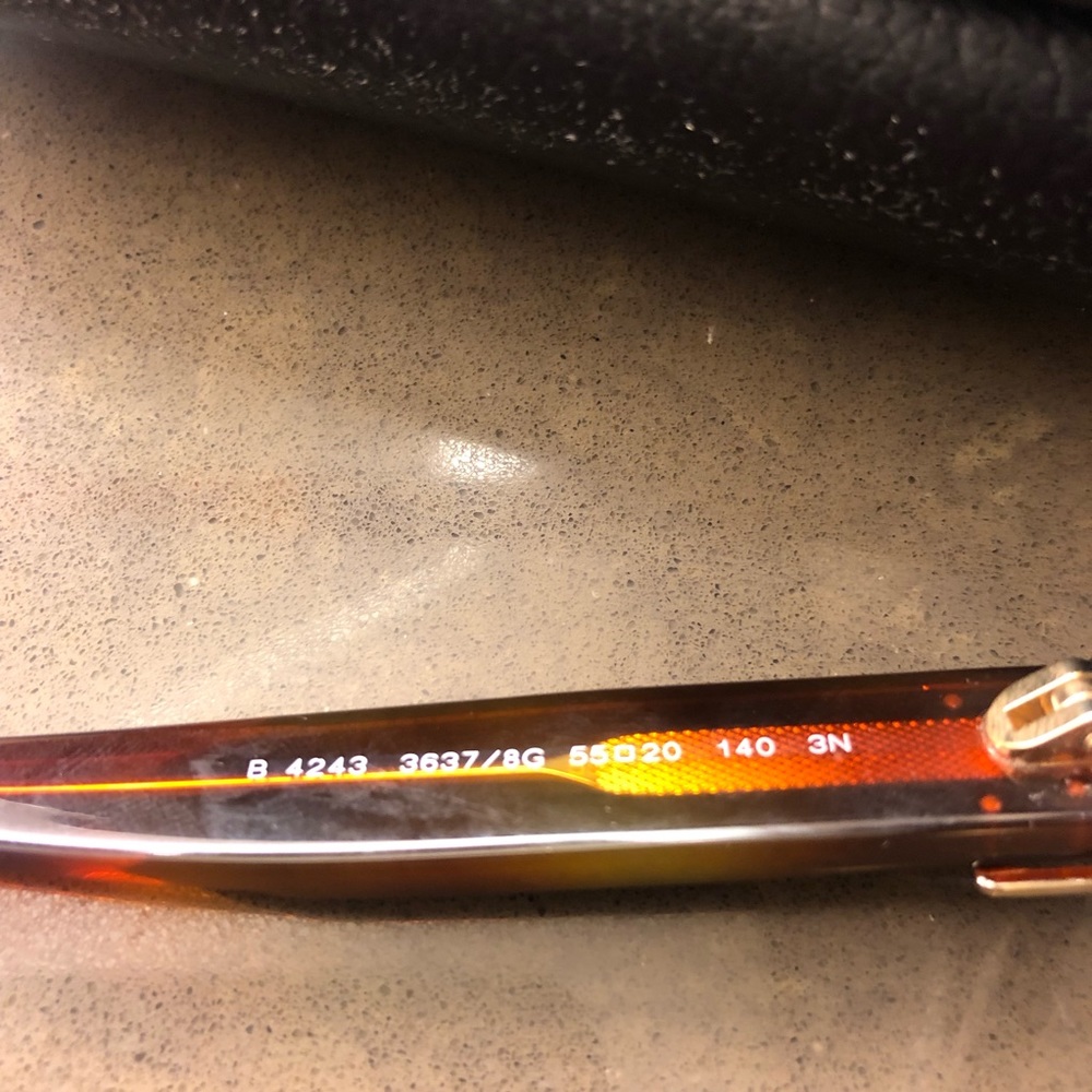 Burberry Sunglasses w/ Hard Case - Picture 6 of 8